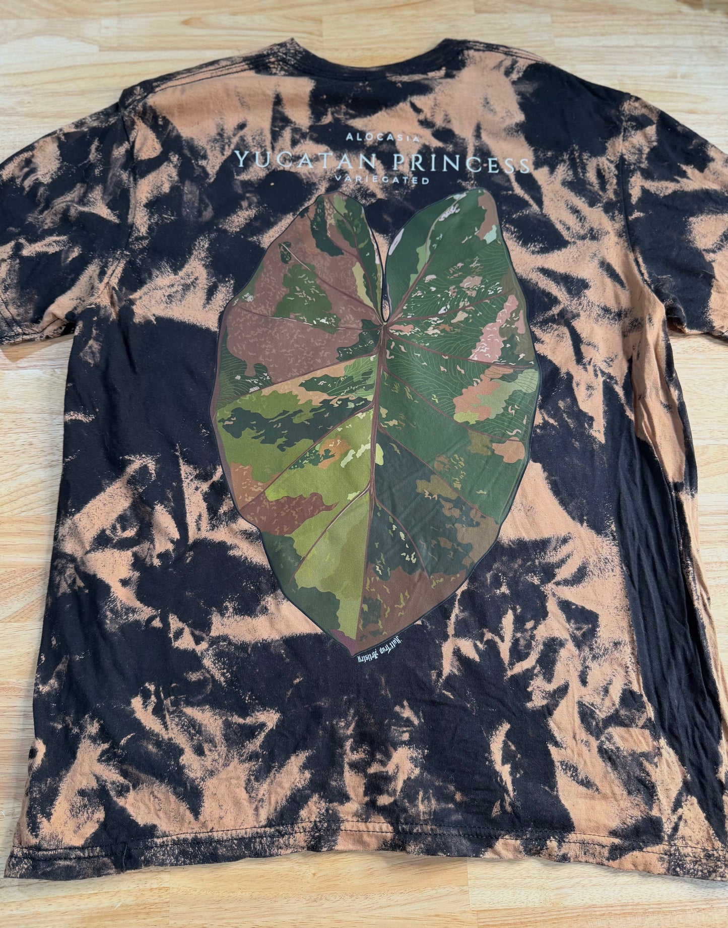 Alocasia Yucatan Princess, Bleached T-Shirt